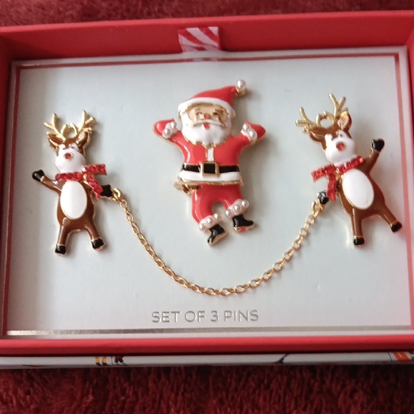 Accessories - Santa and Reindeer Holiday Pin Set
